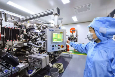 远东电池助力华晨新日新能源汽车下线，技术开发谱写合作新篇章